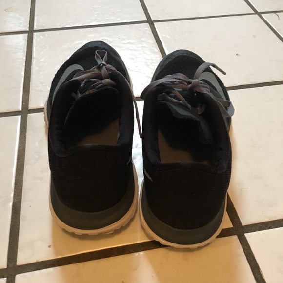 Nike Shoes - Picture 5 of 5